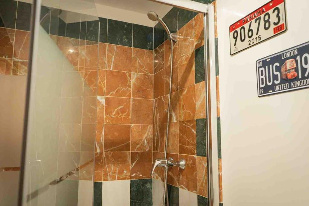 Apartamento Nuevo Junto A La Catedral De Sevilla Bagian luar foto