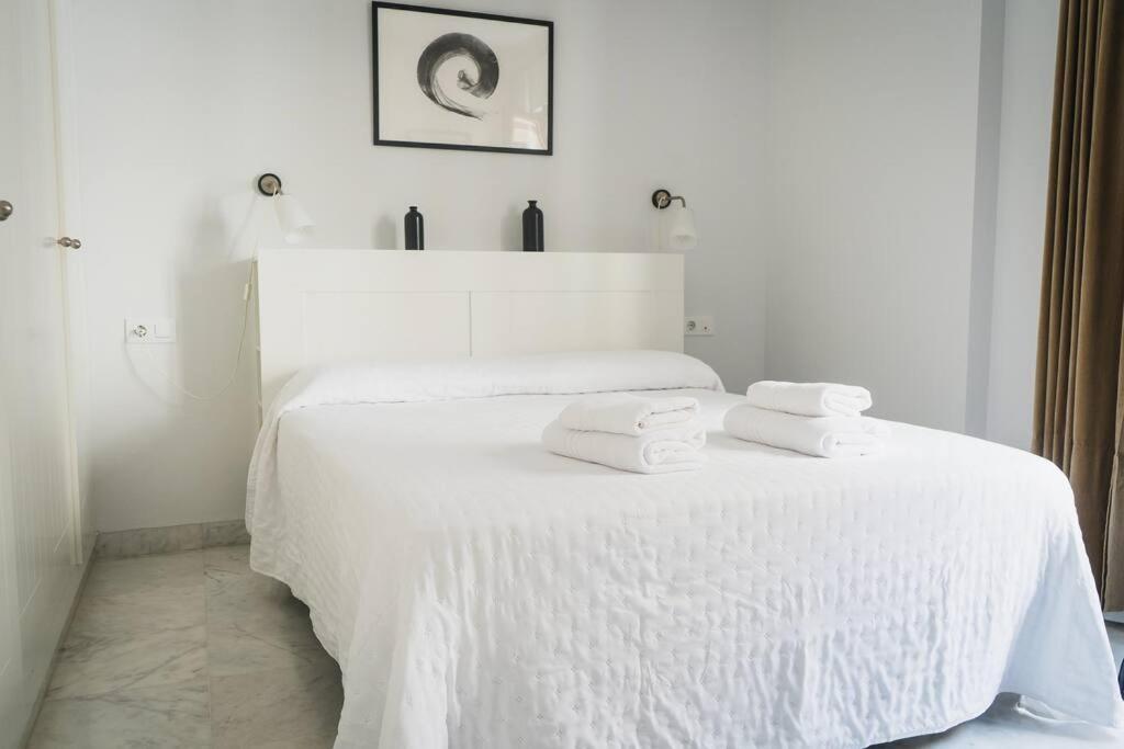 Apartamento Nuevo Junto A La Catedral De Sevilla Bagian luar foto