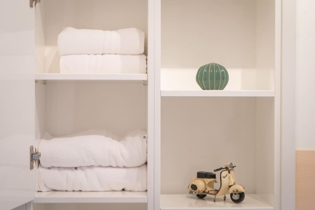 Apartamento Nuevo Junto A La Catedral De Sevilla Bagian luar foto