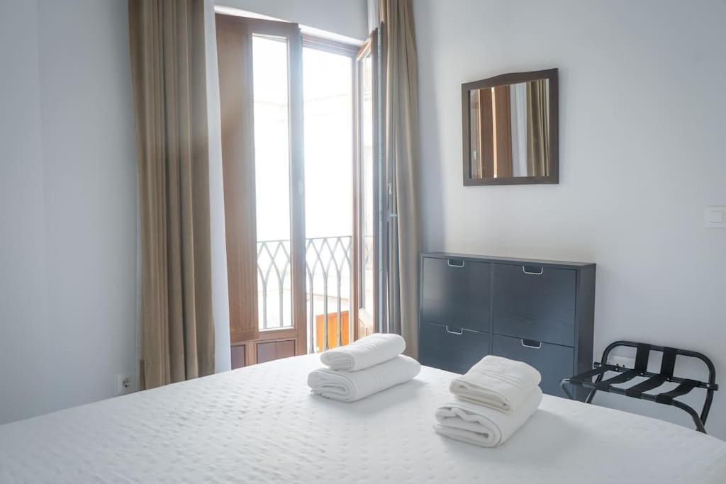 Apartamento Nuevo Junto A La Catedral De Sevilla Bagian luar foto